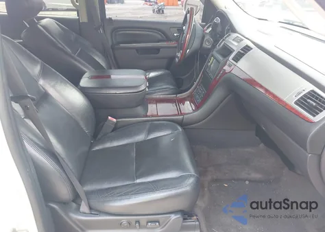 2011 Cadillac Escalade Premium z USA, uszkodzony, nr VIN 1GYS3CEF5BR309258